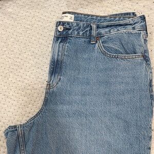 Abercrombie High Rise Wide Leg Jean